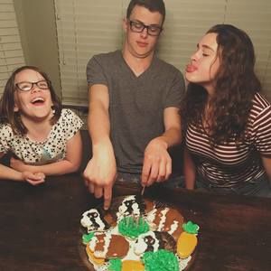 Meet your Posher, Laura